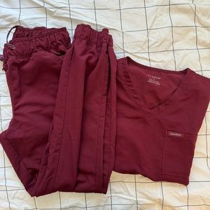 Jaanuu Womens Small Scrub Top and Bottom in Burgundy